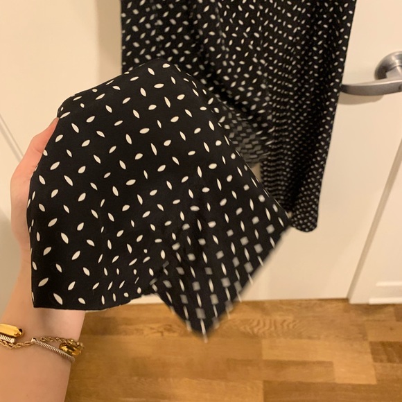 Diane von Furstenberg DVF Wide Leg Patterned Pants 100% Silk Size 6 - Picture 4 of 6